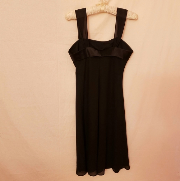 Beautiful Black Dress - Picture 2 of 4